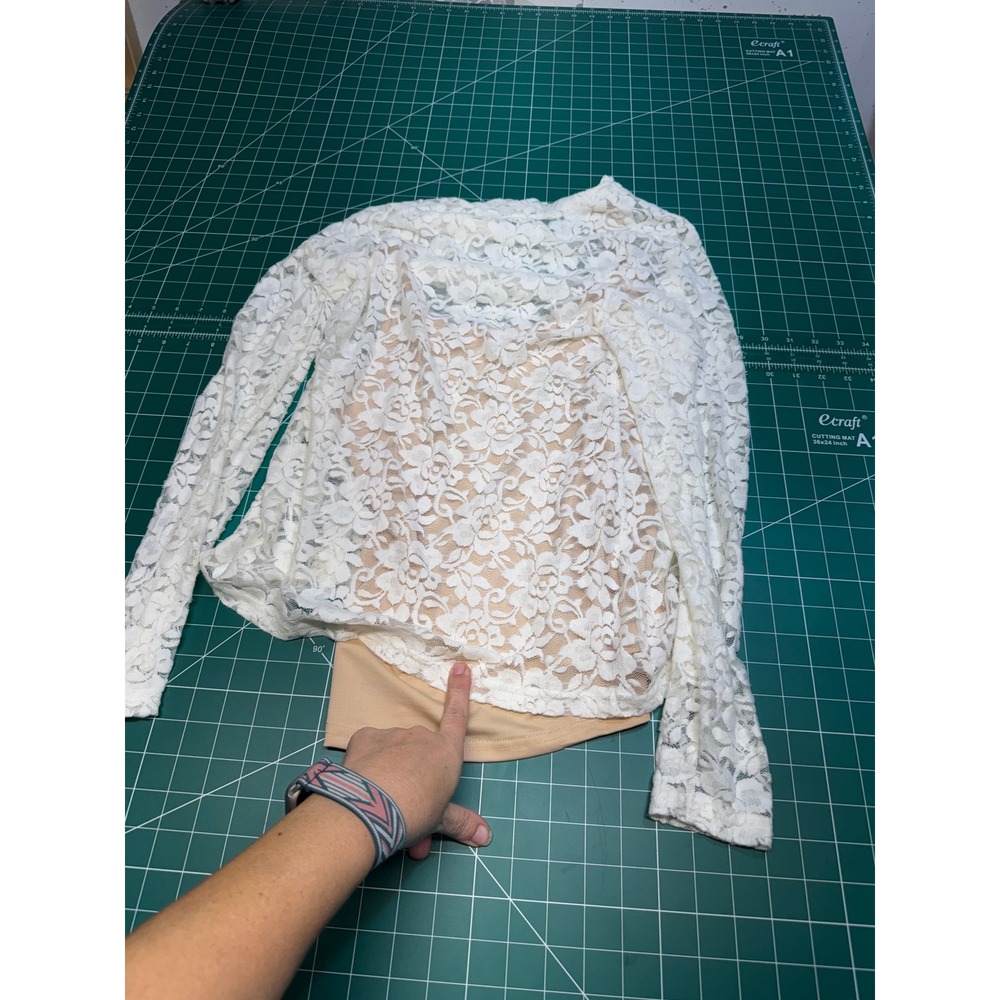 Grace & Lace White Floral Lace Long Sleeve Top with Tan Camisole Liner Size M